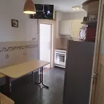 Old Town Bridge Hostel *