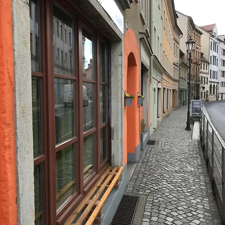 Hostel Old Town Bridge